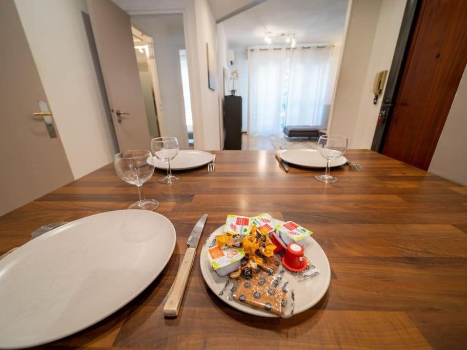 Appartement Climatise Tout Equipe A Cote Du Stade Velodrome Marsiglia Esterno foto